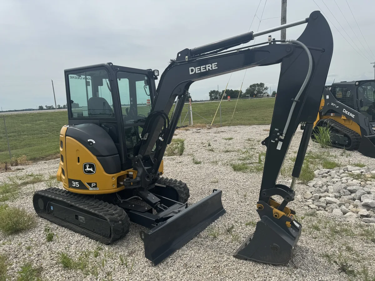 John Deere 35 P compact excavator product photo
